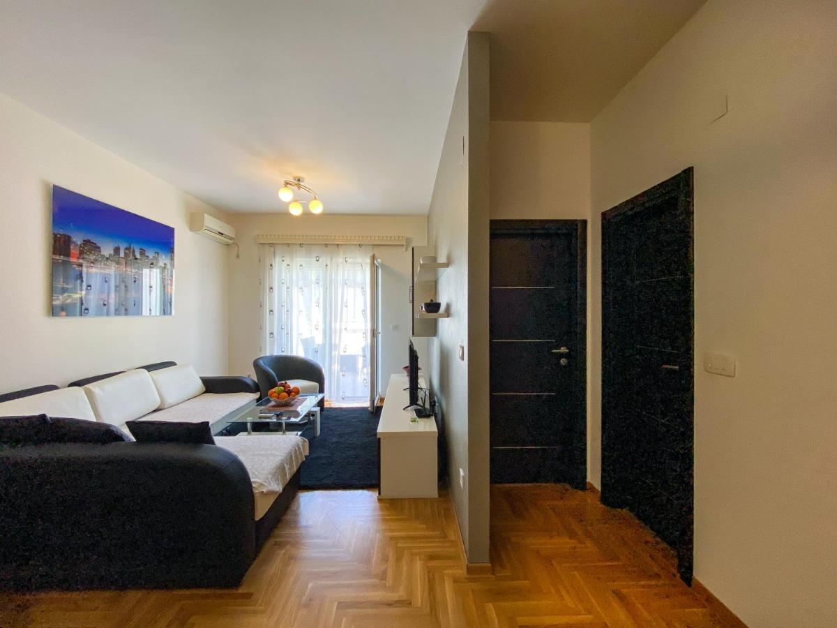 Apartments Luka Bu2 บุดวา ภายนอก รูปภาพ